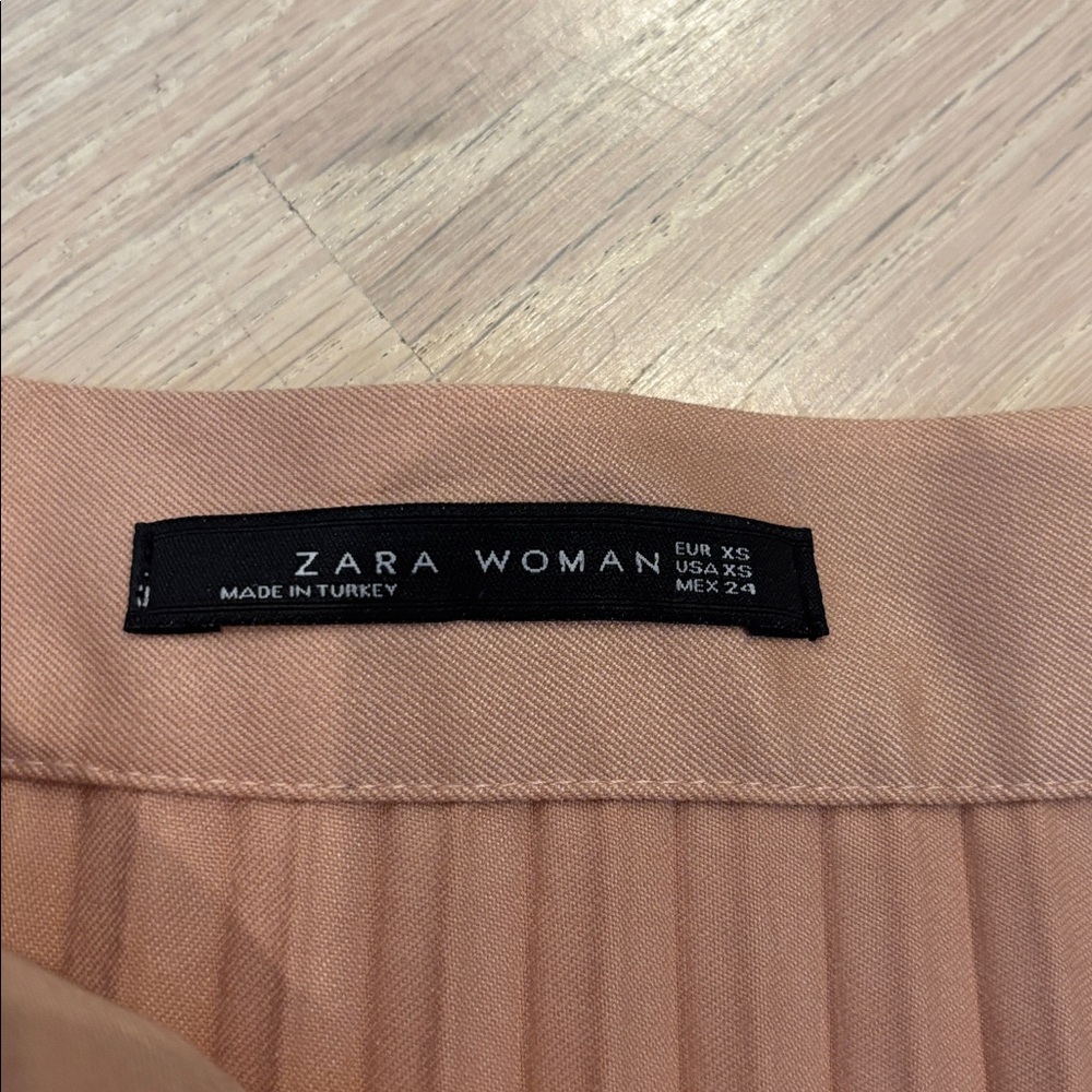 Zara Rose A-Line Pleated Skirt - Picture 4 of 4